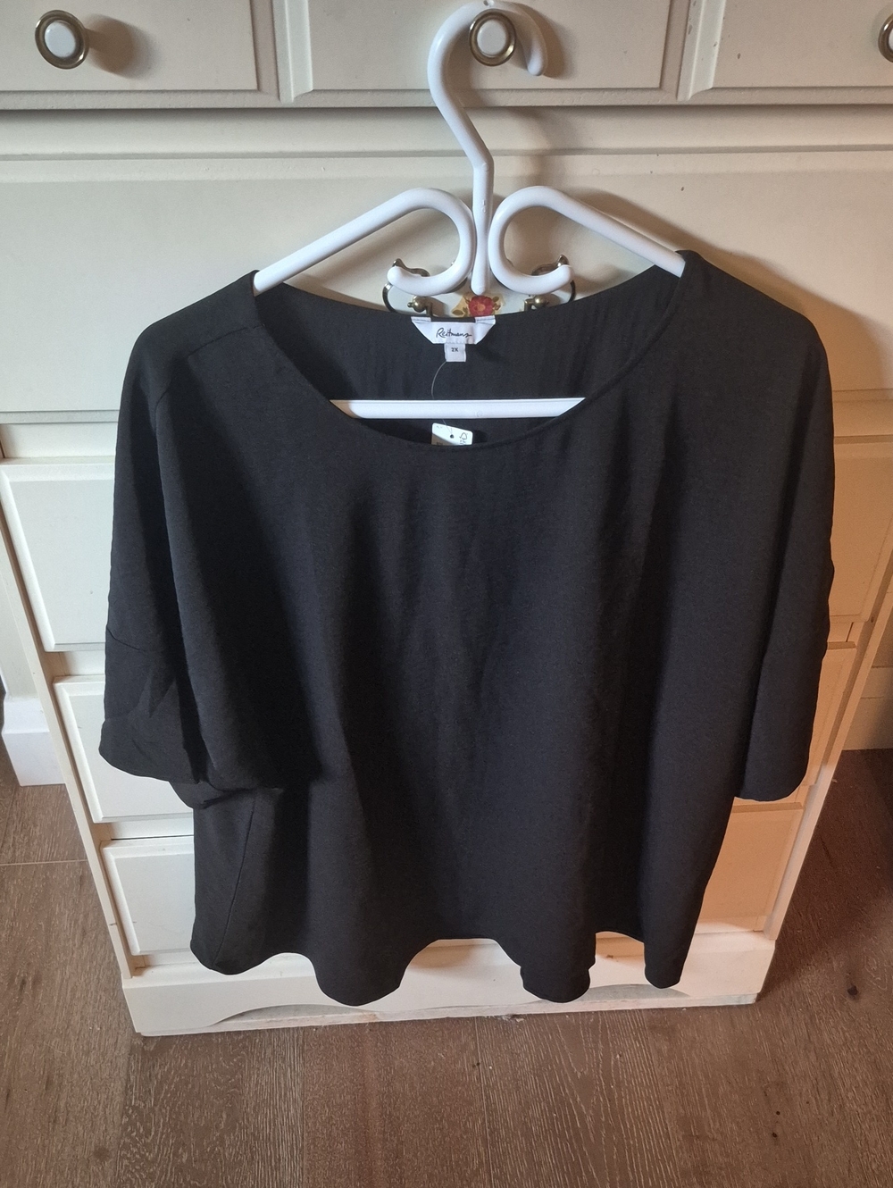 Reitmans Black Relaxed Boxy Short Sleeve Top with Wide Neck